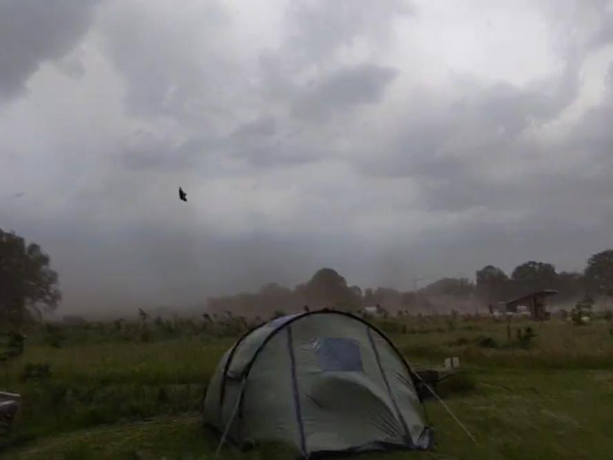 Third shelter construction weekend: Sandstorm