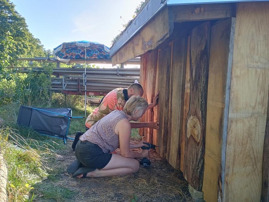 Sixth Shelter Construction Weekend: Back